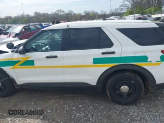 2020 Ford Police Interceptor Utility z VIN 1FM5K8AB8LGC51287, wystawiony jako IAAI lot #41885377 z przebiegiem 83 563 mil mil oraz . Historia ofert i sprzedaży dostępna na DreamBid. Obrazek 14.