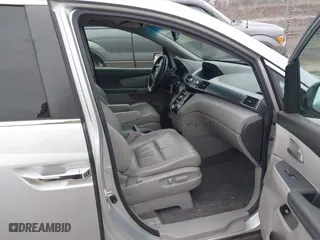 2011 Honda Odyssey EX-L with VIN 5FNRL5H61BB004096, listed as a IAAI auction lot 41917946 with 142,005 mi miles. Bid and sale history available at carsss.com. Image 5.