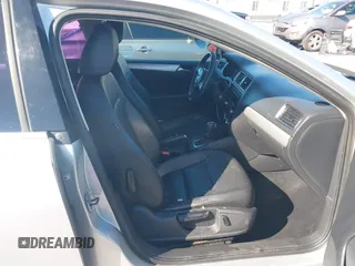 2013 Volkswagen Jetta SE with VIN 3VWDP7AJ6DM412727, listed as a IAAI auction lot 41824054 with 175,093 mi miles and . Bid and sale history available at DreamBid. Image 5.