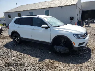 2021 Volkswagen Tiguan SE z VIN 3VV3B7AX6MM068304, wystawiony jako Copart lot #53488305 z przebiegiem 57 744 mil mil oraz Szkoda całkowita • Salvage title. Historia ofert i sprzedaży dostępna na DreamBid. Obrazek 4.