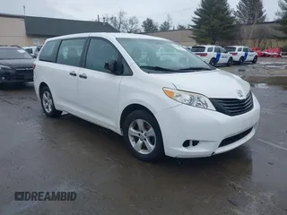 2015 Toyota Sienna L с VIN 5TDZK3DC4FS539976, выставлен на аукционе IAAI как лот 41688991 с пробегом 108 528 миль миль и . История ставок и продаж доступна на DreamBid. Изображение 1.