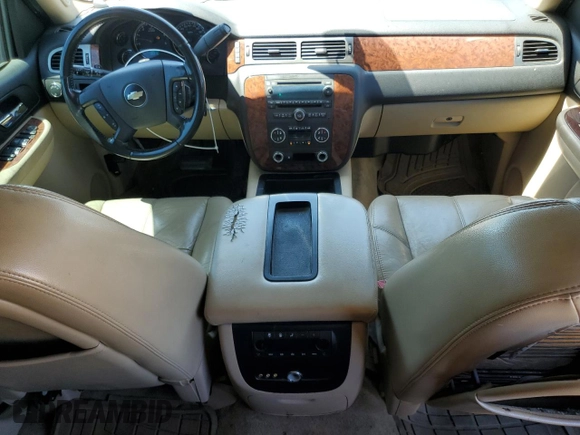 2007 Chevrolet Suburban LTZ with VIN 3GNFC16J27G211284, listed as a Copart auction lot 56581835 with 186,515 mi miles and Salvage title. Bid and sale history available at DreamBid. Image 8.