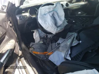 2019 Ford Mustang GT z VIN 1FA6P8CF2K5104120, wystawiony jako Copart lot #50182685 z przebiegiem Nie podano mil oraz Szkoda całkowita • Salvage title. Historia ofert i sprzedaży dostępna na DreamBid. Obrazek 8.