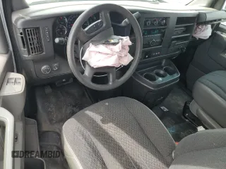 2019 Chevrolet Express Cargo z VIN 1GCWGAFG9K1299520, wystawiony jako Copart lot #60213205 z przebiegiem 116 068 mil mil oraz Szkoda całkowita • Salvage title. Historia ofert i sprzedaży dostępna na DreamBid. Obrazek 8.