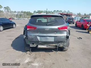 2017 Hyundai Tucson Value with VIN KM8J33A24HU281183, listed as a IAAI auction lot 41563886 with 71,110 mi miles. Bid and sale history available at carsss.com. Image 16.