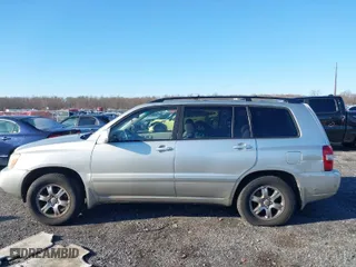 2005 Toyota Highlander with VIN JTEDP21A650062604, listed as a IAAI auction lot 40996702 with 193,651 mi miles. Bid and sale history available at carsss.com. Image 14.