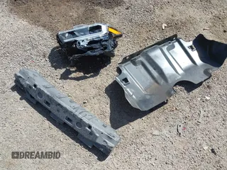 2022 Toyota Tacoma SR5 z VIN 3TMDZ5BN7NM140340, wystawiony jako IAAI lot #42060227 z przebiegiem 25 992 mil mil oraz . Historia ofert i sprzedaży dostępna na DreamBid. Obrazek 12.