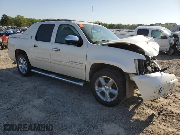2013 Chevrolet Avalanche LTZ with VIN 3GNTKGE73DG326664, listed as a Copart auction lot 52415375 with 167,904 mi miles and Clean Title. Bid and sale history available at carsss.com. Image 4.