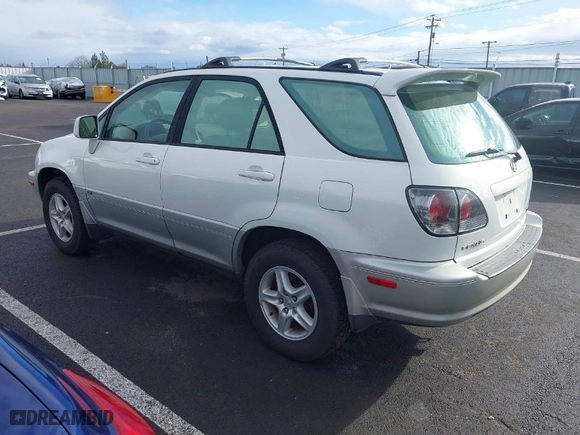 2001 Lexus RX 300 with VIN JTJHF10U610227704, listed as a IAAI auction lot 41886126 with NaN miles. Bid and sale history available at carsss.com. Image 3.