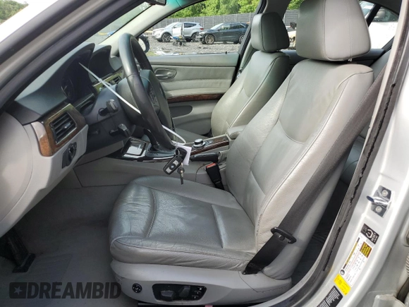 2007 BMW 3 Series 328i with VIN WBAVA33527KX72622, listed as a Copart auction lot 56198505 with 220,384 mi miles and Salvage title. Bid and sale history available at DreamBid. Image 7.