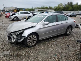 2014 Honda Accord Sedan EX-L with VIN 1HGCR2F87EA163114, listed as a Copart auction lot 51624385 with 204,186 mi miles and Clean Title. Bid and sale history available at carsss.com. Image 1.