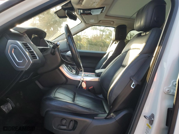 2018 Land Rover Range Rover Sport SE with VIN SALWG2RVXJA405948, listed as a Copart auction lot 44603785 with 197,127 mi miles and Clean Title. Bid and sale history available at carsss.com. Image 7.