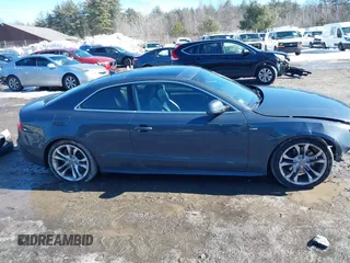 2009 Audi A5 z VIN WAUDK78T29A019706, wystawiony jako IAAI lot #41697518 z przebiegiem 136 722 mil mil oraz . Historia ofert i sprzedaży dostępna na DreamBid. Obrazek 13.