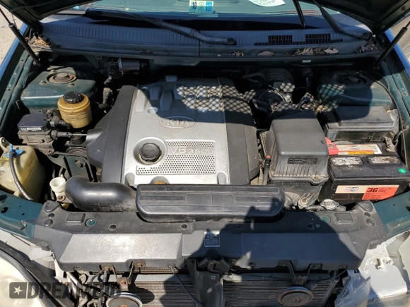 2004 Kia Sedona LX with VIN KNDUP131746564626, listed as a Copart auction lot 52408985 with 120,840 mi miles and Salvage Title. Bid and sale history available at carsss.com. Image 12.