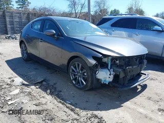 2021 Mazda 3 Select z VIN JM1BPAKL0M1321246, wystawiony jako IAAI lot #42031709 z przebiegiem 87 700 mil mil oraz . Historia ofert i sprzedaży dostępna na DreamBid. Obrazek 1.