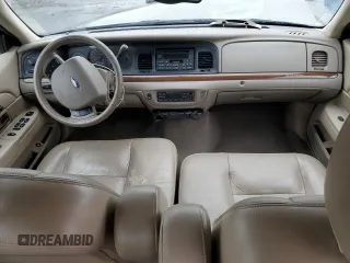 2005 Ford Crown Victoria LX z VIN 2FAFP74W05X122403, wystawiony jako Copart lot #45305825 z przebiegiem 202 381 mil mil oraz Szkoda całkowita • Salvage title. Historia ofert i sprzedaży dostępna na DreamBid. Obrazek 8.