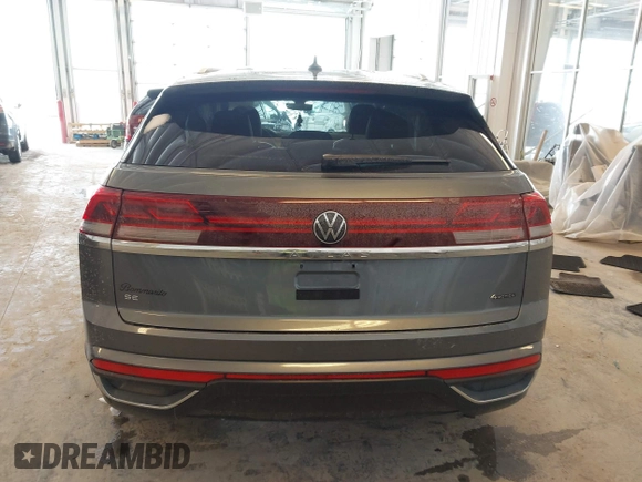 2024 Volkswagen Atlas SE z VIN 1V2LE2CA2RC223746, wystawiony jako IAAI lot #41609344 z przebiegiem 14 633 mil mil oraz . Historia ofert i sprzedaży dostępna na DreamBid. Obrazek 17.