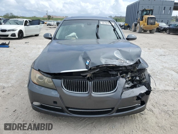 2008 BMW 3 Series 335i z VIN WBAVB77588NH79110, wystawiony jako Copart lot #52767815 z przebiegiem 98 074 mil mil oraz Szkody całkowita. Historia ofert i sprzedaży dostępna na DreamBid. Obrazek 5.