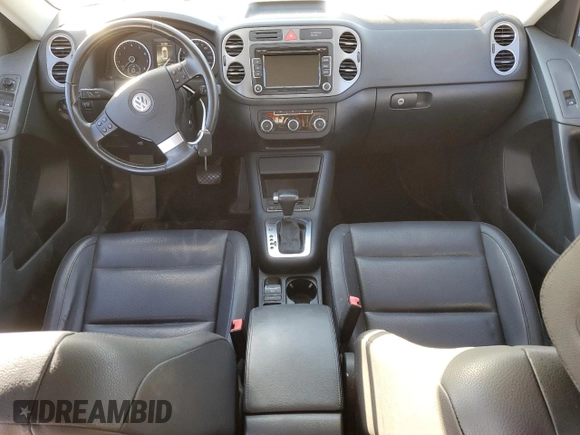 2010 Volkswagen Tiguan SEL with VIN WVGBV7AX2AW528387, listed as a Copart auction lot 87952095 with 110,249 mi miles and Non Repairable. Bid and sale history available at DreamBid. Image 8.