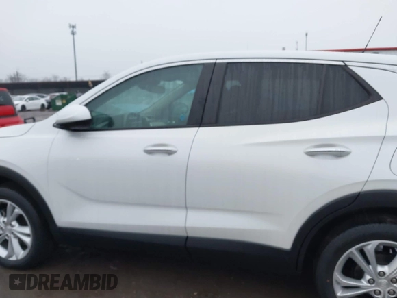 2020 Buick Encore GX Preferred with VIN KL4MMCSL7LB080351, listed as a IAAI auction lot 41446663 with 32,517 mi miles. Bid and sale history available at carsss.com. Image 15.