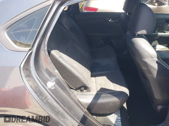 2021 Kia Forte GT-Line z VIN 3KPF34AD2ME341973, wystawiony jako IAAI lot #42084462 z przebiegiem 61 542 mil mil oraz . Historia ofert i sprzedaży dostępna na DreamBid. Obrazek 8.