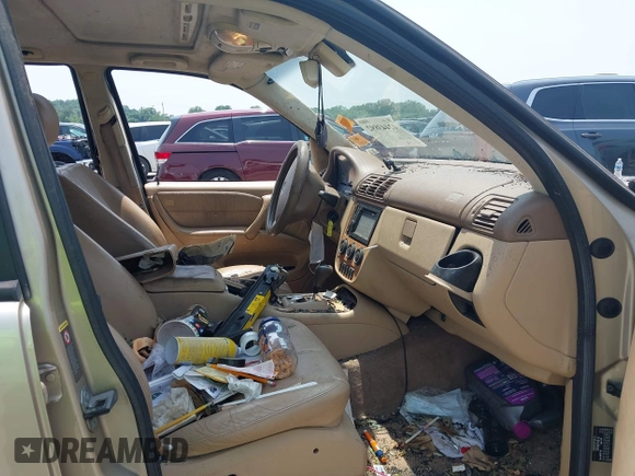 2005 Mercedes-Benz M 350 with VIN 4JGAB57E75A557255, listed as a IAAI auction lot 42443892 with 199,968 mi miles and . Bid and sale history available at DreamBid. Image 5.