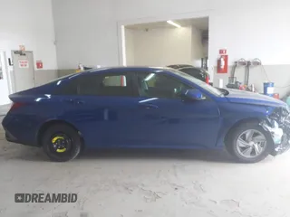 2024 Hyundai Elantra SE z VIN KMHLL4DG9RU681389, wystawiony jako IAAI lot #42017186 z przebiegiem 13 762 mil mil oraz . Historia ofert i sprzedaży dostępna na DreamBid. Obrazek 13.