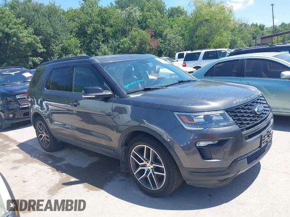 2018 Ford Explorer Sport z VIN 1FM5K8GT6JGB00350, wystawiony jako IAAI lot #42599100 z przebiegiem Nie podano mil oraz . Historia ofert i sprzedaży dostępna na DreamBid. Obrazek 13.