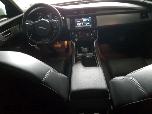 2016 Jaguar XF 35t Prestige with VIN SAJBK4BV7GCY15017, listed as a Copart auction lot 69323894 with 40,113 mi miles and Salvage Title. Bid and sale history available at carsss.com. Image 8.