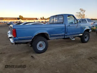 1993 Ford F-250 with VIN 2FTHF26G8PCB37269, listed as a Copart auction lot 82901974 with 159,725 mi miles and Salvage Title. Bid and sale history available at carsss.com. Image 3.