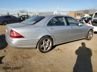 2006 Mercedes-Benz S-Class 5.0L with VIN WDBNG75J26A472276, listed as a Copart auction lot 88530495 with 47,859 mi miles and Salvage Title. Bid and sale history available at carsss.com. Image 3.