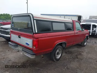 1992 Ford Ranger XLT z VIN 1FTCR10X8NUC56232, wystawiony jako IAAI lot #42307915 z przebiegiem 76 475 mil mil oraz . Historia ofert i sprzedaży dostępna na DreamBid. Obrazek 4.