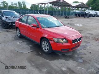 2007 Volvo S40 2.4L z VIN YV1MS382672310665, wystawiony jako IAAI lot #42127945 z przebiegiem 132 133 mil mil oraz . Historia ofert i sprzedaży dostępna na DreamBid. Obrazek 1.