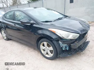 2013 Hyundai Elantra GLS z VIN KMHDH4AE6DU897394, wystawiony jako IAAI lot #42128310 z przebiegiem 212 803 mil mil oraz . Historia ofert i sprzedaży dostępna na DreamBid. Obrazek 1.