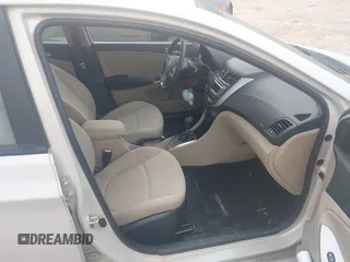 2016 Hyundai Accent SE z VIN KMHCT4AE9GU164447, wystawiony jako IAAI lot #41977455 z przebiegiem 43 346 mil mil oraz . Historia ofert i sprzedaży dostępna na DreamBid. Obrazek 5.