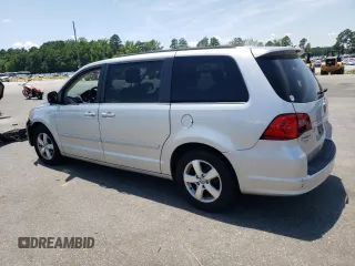 2011 Volkswagen Routan SE with VIN 2V4RW3DG2BR766535, listed as a Copart auction lot 62953345 with 172,620 mi miles and Salvage title. Bid and sale history available at DreamBid. Image 2.
