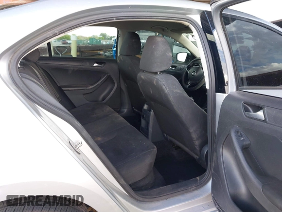 2015 Volkswagen Jetta S с VIN 3VW2K7AJXFM253042, выставлен на аукционе IAAI как лот 41935515 с пробегом 160 574 миль миль и . История ставок и продаж доступна на DreamBid. Изображение 8.