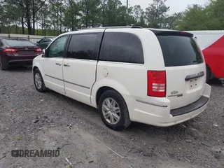 2008 Chrysler Town & Country Limited with VIN 2A8HR64X38R134031, listed as a IAAI auction lot 41979347 with 173,810 mi miles. Bid and sale history available at carsss.com. Image 3.