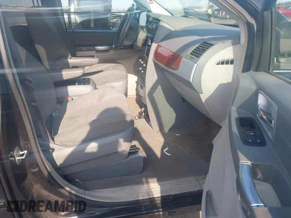 2008 Chrysler Town & Country Touring with VIN 2A8HR54P08R128150, listed as a IAAI auction lot 42262557 with 146,719 mi miles and . Bid and sale history available at DreamBid. Image 5.