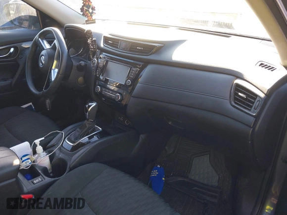 2019 Nissan Rogue SL with VIN 5N1AT2MV6KC768785, listed as a IAAI auction lot 41585524 with 58,042 mi miles. Bid and sale history available at carsss.com. Image 5.