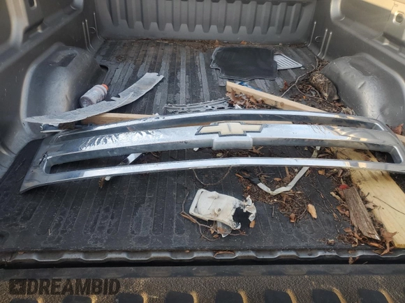 2007 Chevrolet Silverado 1500 LT w/1LT with VIN 2GCEC19J971643783, listed as a Copart auction lot 86998484 with 266,158 mi miles and Salvage Title. Bid and sale history available at carsss.com. Image 14.