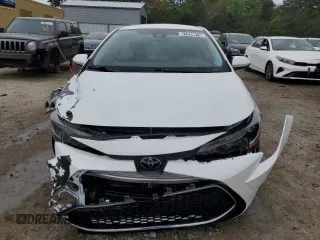 2020 Toyota Corolla LE with VIN JTDEPRAE2LJ074776, listed as a Copart auction lot 51299875 with 68,041 mi miles and Clean Title. Bid and sale history available at carsss.com. Image 5.