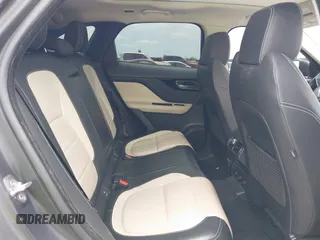 2017 Jaguar F-Pace 35t R-Sport с VIN SADCL2BVXHA067434, выставлен на аукционе IAAI как лот 42057515 с пробегом 101 435 миль миль и . История ставок и продаж доступна на DreamBid. Изображение 8.