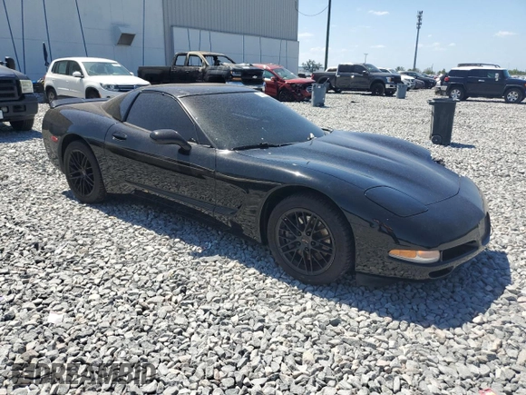 2001 Chevrolet Corvette with VIN 1G1YY22G615111053, listed as a Copart auction lot 55229005 with 33,555 mi miles and Salvage Title. Bid and sale history available at DreamBid. Image 4.