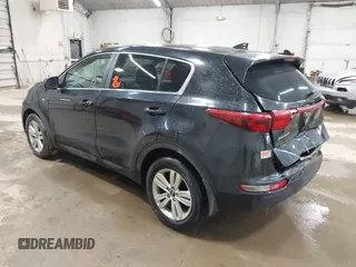 2018 Kia Sportage LX z VIN KNDPMCAC9J7351060, wystawiony jako IAAI lot #42011814 z przebiegiem 174 504 mil mil oraz . Historia ofert i sprzedaży dostępna na DreamBid. Obrazek 3.