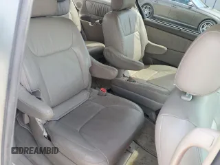 2007 Toyota Sienna XLE with VIN 5TDZK22C07S071470, listed as a Copart auction lot 53112785 with 231,383 mi miles and Salvage Title. Bid and sale history available at carsss.com. Image 10.