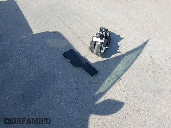2021 Chevrolet Colorado 2WD Work Truck z VIN 1GCHSBEA9M1154037, wystawiony jako IAAI lot #42084993 z przebiegiem 41 710 mil mil oraz . Historia ofert i sprzedaży dostępna na DreamBid. Obrazek 12.