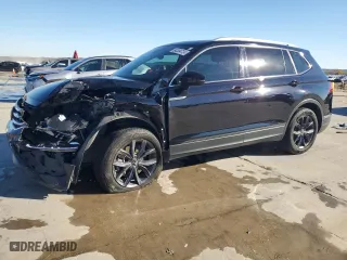 2022 Volkswagen Tiguan SE with VIN 3VV3B7AX2NM035110, listed as a Copart auction lot 84304724 with 45,962 mi miles and Clean Title. Bid and sale history available at carsss.com. Image 1.
