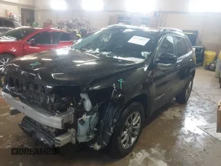 2019 Jeep Cherokee Altitude with VIN 1C4PJMLB4KD268366, listed as a IAAI auction lot 41716837 with 136,185 mi miles and . Bid and sale history available at DreamBid. Image 17.