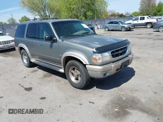 2001 Ford Explorer Eddie Bauer с VIN 1FMDU84PX1ZA53129, выставлен на аукционе IAAI как лот 42096784 с пробегом 283 962 миль миль и . История ставок и продаж доступна на DreamBid. Изображение 1.